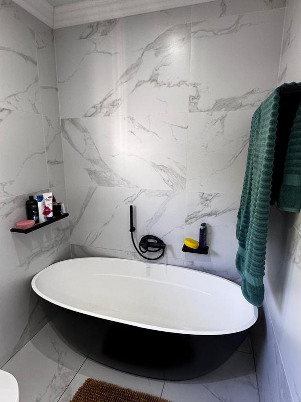 4 Bedroom Property for Sale in Monte Christo Western Cape